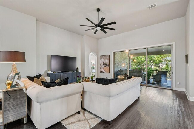 Building Photo - 124 S Sage Hollow