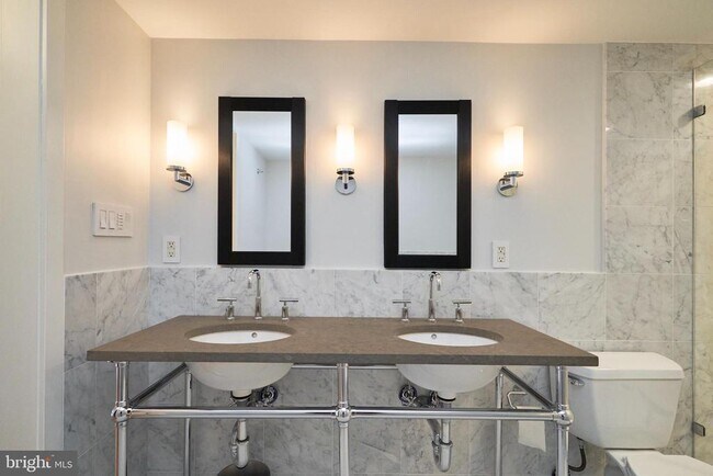 Building Photo - 1800 Old Meadow Rd