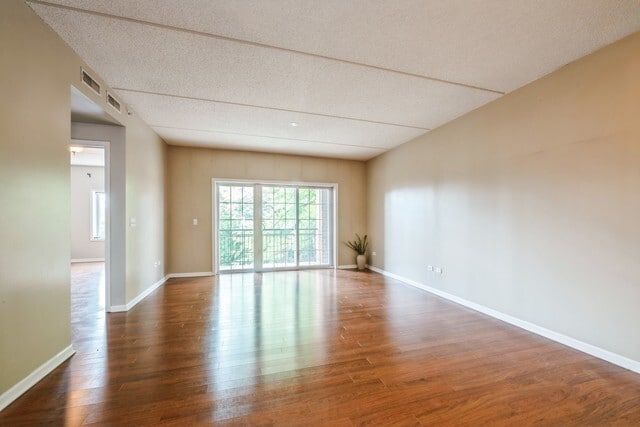 Building Photo - 1479 N Milwaukee Ave