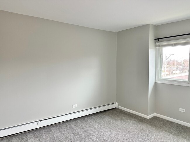 Building Photo - 8656 84th Ct