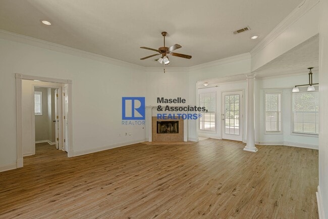 Building Photo - 3 Bed/2 Bath Home in Pearl