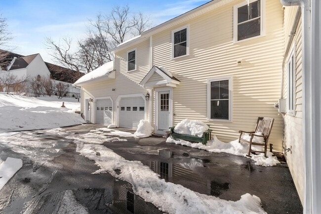 Building Photo - 60 Broadway St