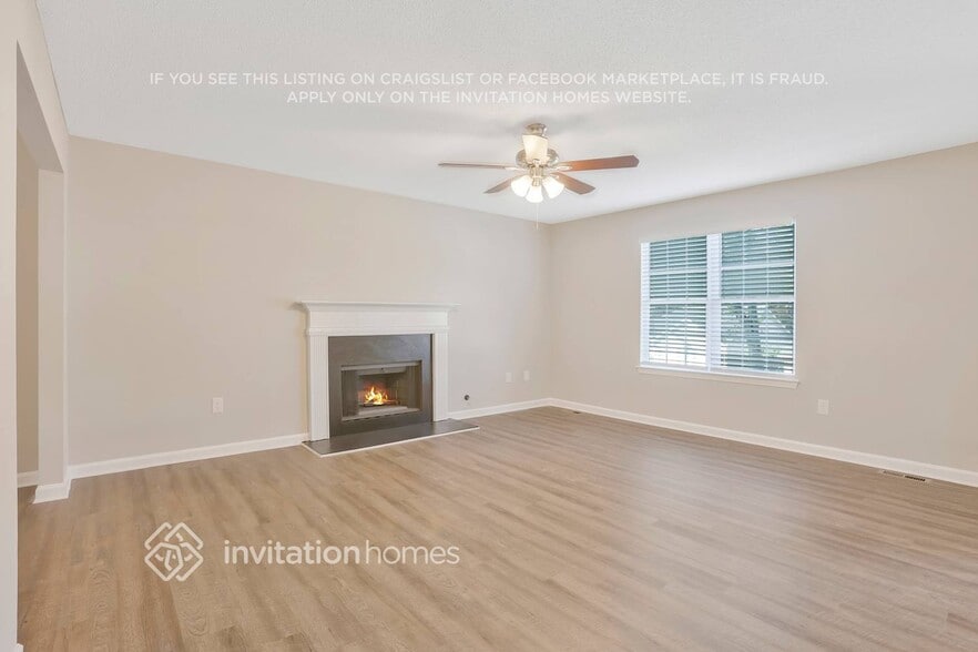 Building Photo - 3834 Deercreek Dr
