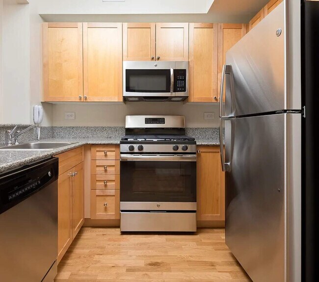 Building Photo - 1501 Lexington Ave