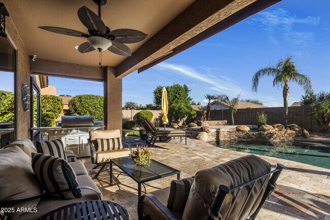 Building Photo - 9053 E Hobart St