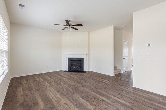 Building Photo - 4742 Willow Bluff Cir