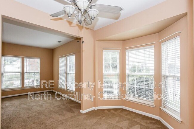 Building Photo - 18040 Delmas Dr