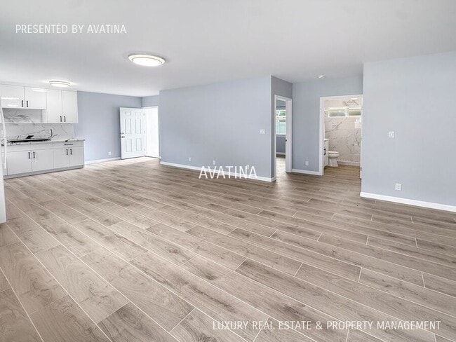 Building Photo - 811 20th Ave