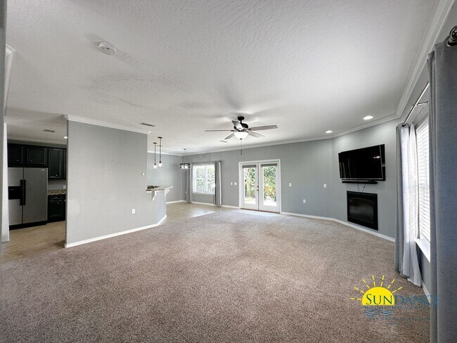 Building Photo - Beautiful 4 Bedroom Home in central Fort Walton Beach!