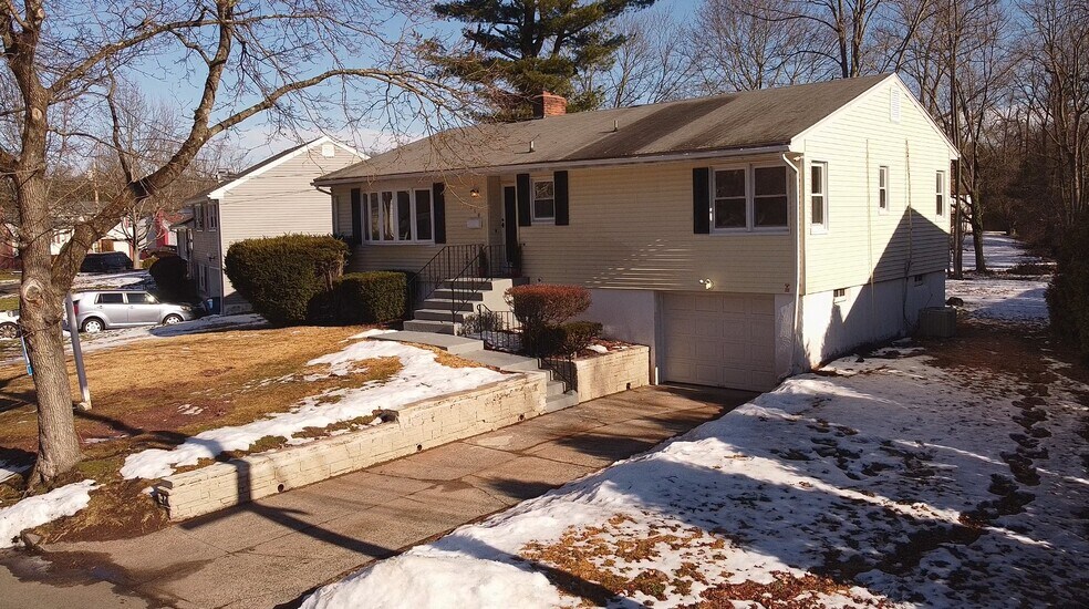 Building Photo - 119 Brooklawn Cir