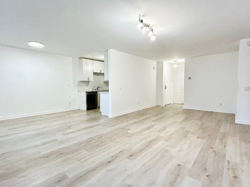 Building Photo - 1849 S Bentley Ave