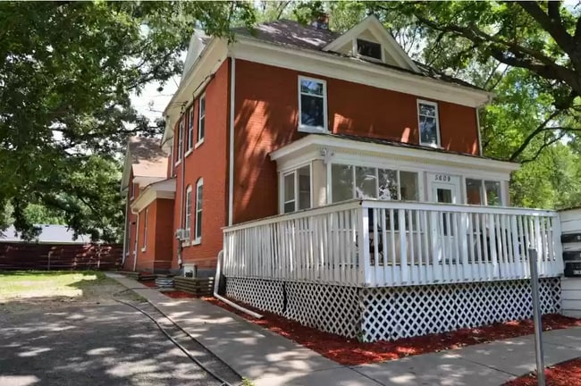 Building Photo - 5609 34th Ave S