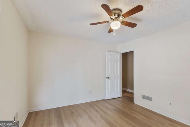 Building Photo - 4565 Ashmore Cir