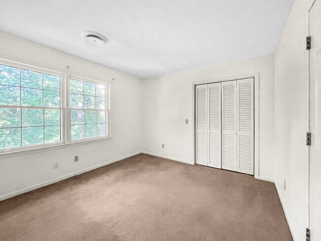 Building Photo - 5-Bed, 2.5-Bath Home with Deck & Covered P...