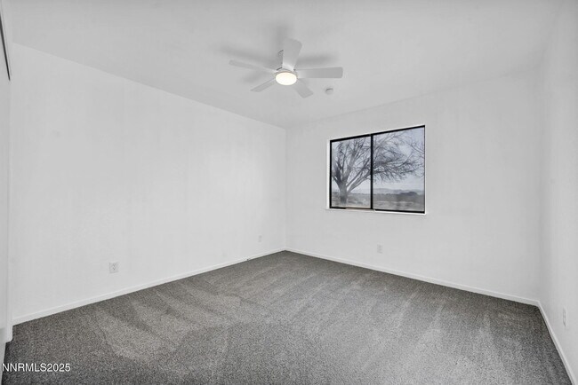 Building Photo - 430 Calle De La Plata