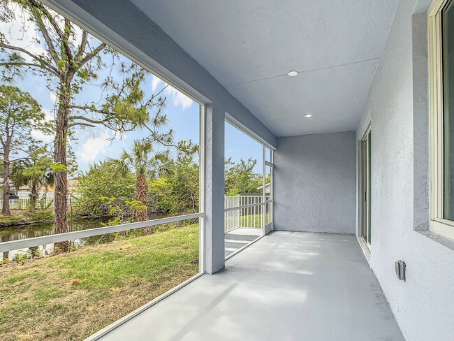 Building Photo - 2643 47th St SW