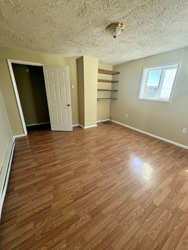 Building Photo - 150 S Sumner Ave