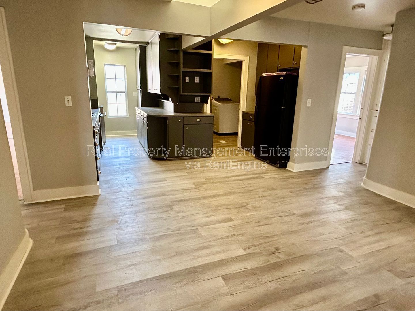 Building Photo - 2519 W Park Pl