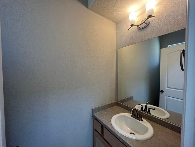 Building Photo - 5551 W 29th St
