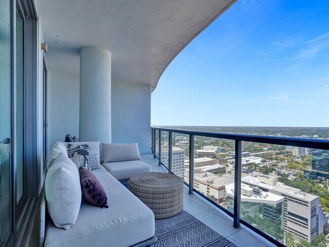 Building Photo - 100 E Las Olas Blvd
