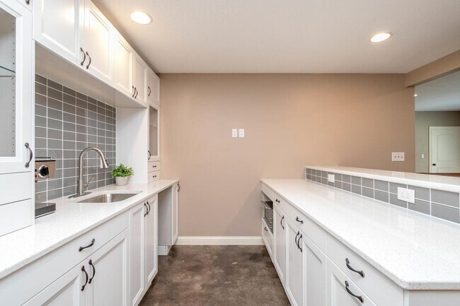 Building Photo - 4106 Huron Ct