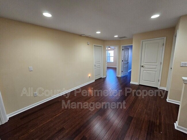 Building Photo - 1597 Trailview Way NE