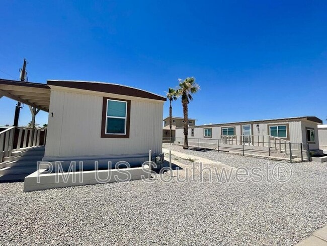 Building Photo - 437 Riverfront Dr