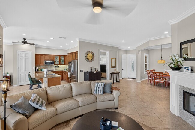 Building Photo - 61414 Topaz Dr