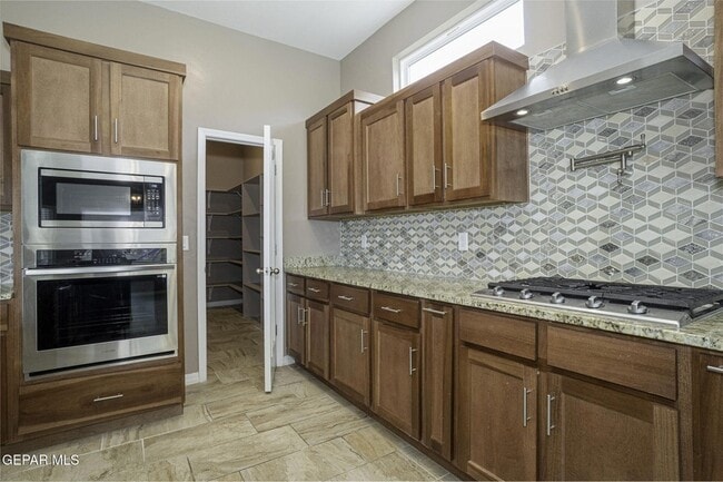 Building Photo - 2241 Tierra Delmonte Dr