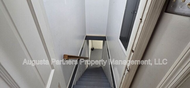 Building Photo - 289 Ashbrook Dr