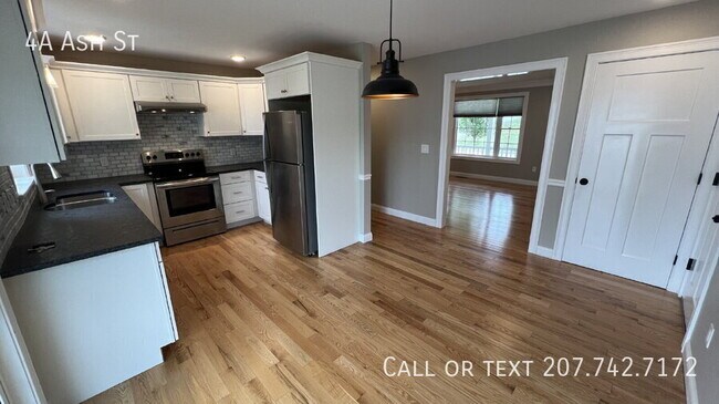 Building Photo - 4A Ash St-