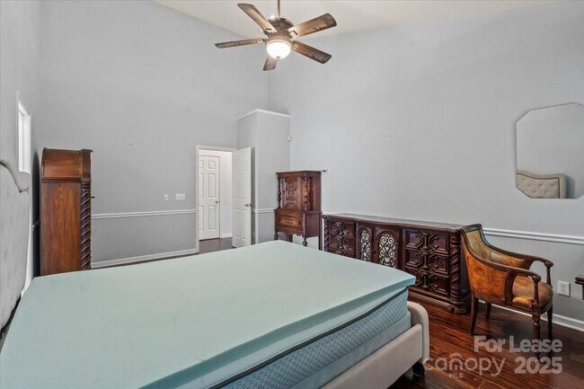 Building Photo - 9920 Eden Hall Ct
