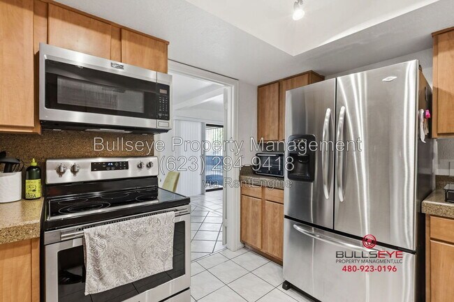 Building Photo - 8344 N 21st Dr