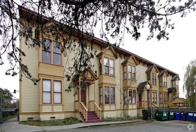 Primary Photo - Victorian Row Apartments
