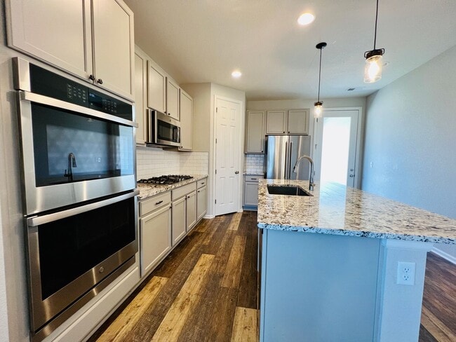 Building Photo - $0 DEPOSIT OPTION. INVITING 3 BED HOME IN EASTPOINT PARK, NORTH COMMERCE CITY