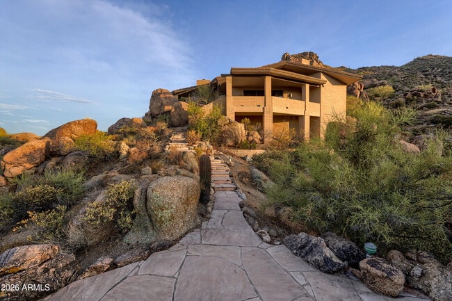 Building Photo - 6700 E Hawksnest Rd