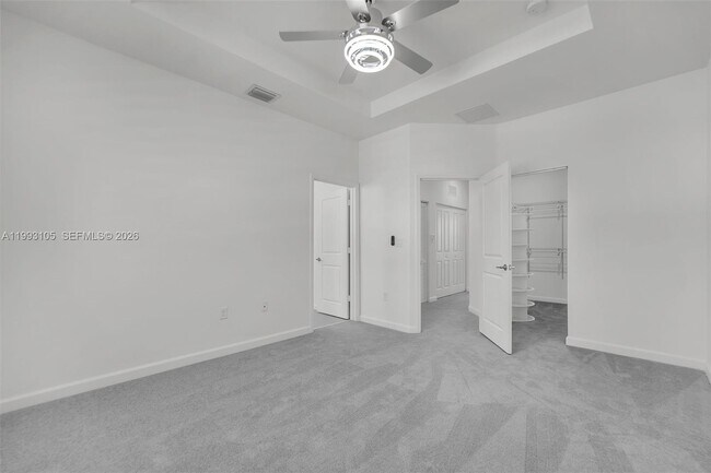 Building Photo - 2425 SE 28th Dr