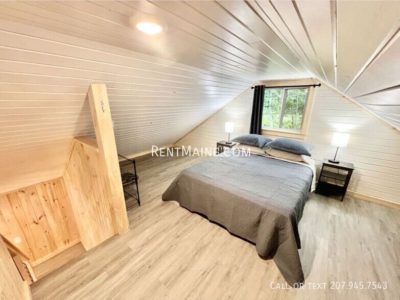 Building Photo - 8 Sand Beach Ln