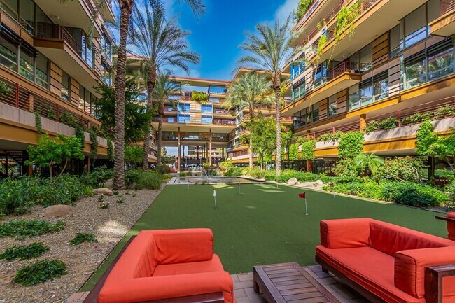 Building Photo - 7151 E Rancho Vista Dr