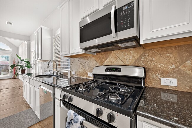 Building Photo - 26710 Bellwood Pines Dr