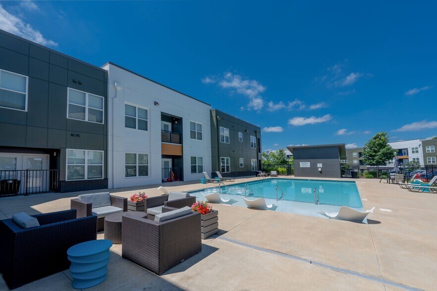 Building Photo - Radius at Donelson
