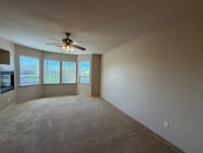 Building Photo - 4 Bedroom Home Plus Office Available Near Eubank Blvd NE & Paseo Del Norte!