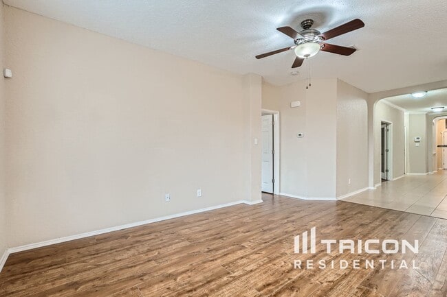 Building Photo - 6526 Palmetto Way