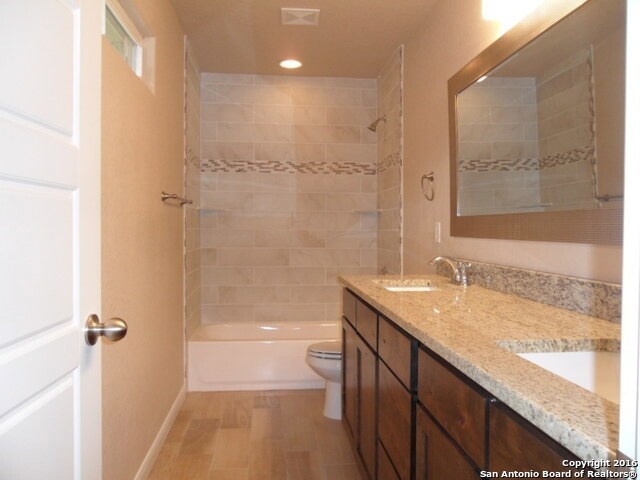 Building Photo - 606 Mockingbird Cove