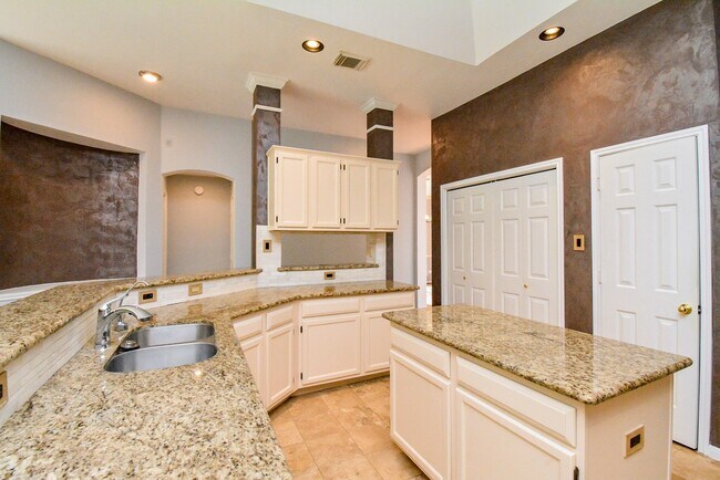 Building Photo - 1638 Almond Brook Ln
