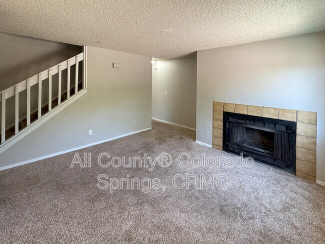 Building Photo - 347 W Iowa Ave