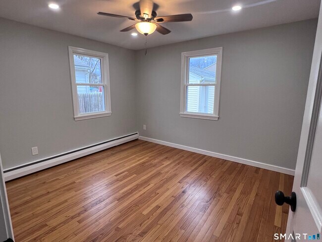 Building Photo - 65 Roseville St