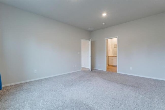 Building Photo - 8207 S Avery Rd