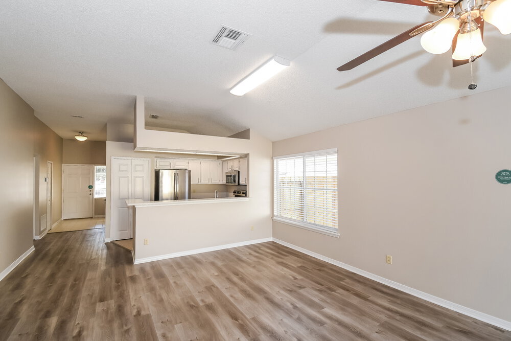 Building Photo - 7737 Manassas Ct E