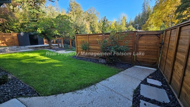 Building Photo - Newly upgraded 1Bd 1Ba unit in Placerville